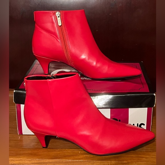 Circus by Sam Edelman Shoes - Circus by Sam Edelman Kirby Boots in Candy Red Size 7.5